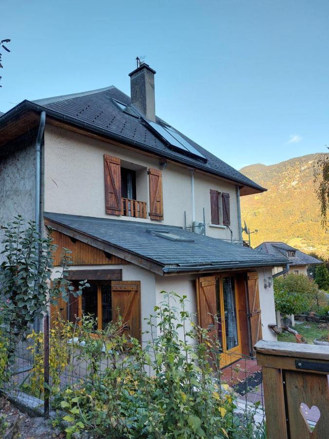 Les Marmottes Apartment *